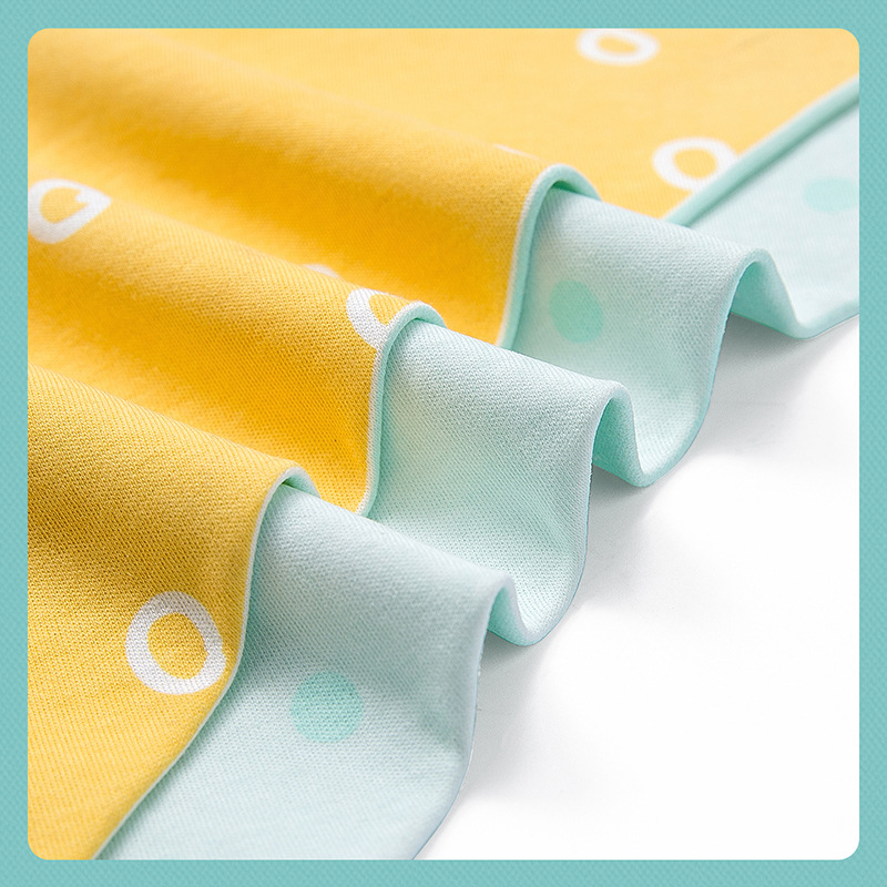 Bavetă triunghiulară pentru bebeluși din bumbac 100%, dublu strat, imprimată cu desen animat; potrivită pentru sugari și copii mici