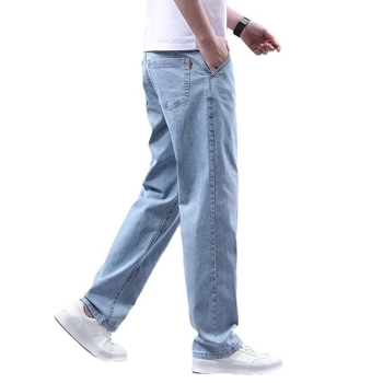 Blugi denim, croială drept relaxată, talie medie, 95,3% bumbac, spălare cu piatră