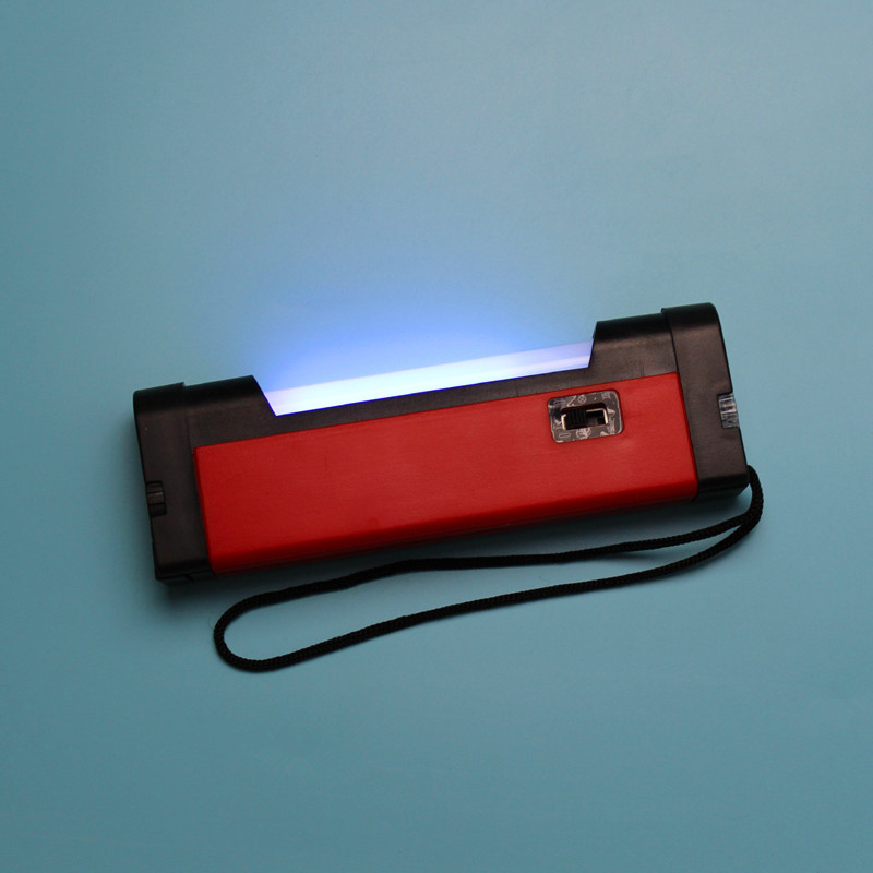 Hordozható UV-lámpa fehér wolfram ércek felkutatására, üveg-tin felület értékelésére és fluoreszcencia észlelésére — G-5 fej, 4 W, 6-8.4 V, 253.7 lm