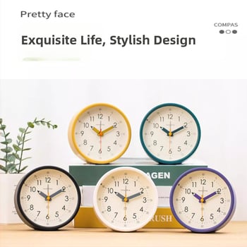 Настолен будилник с аналогов дисплей, плавно движение на секундната стрелка, батерийно захранване и аларма