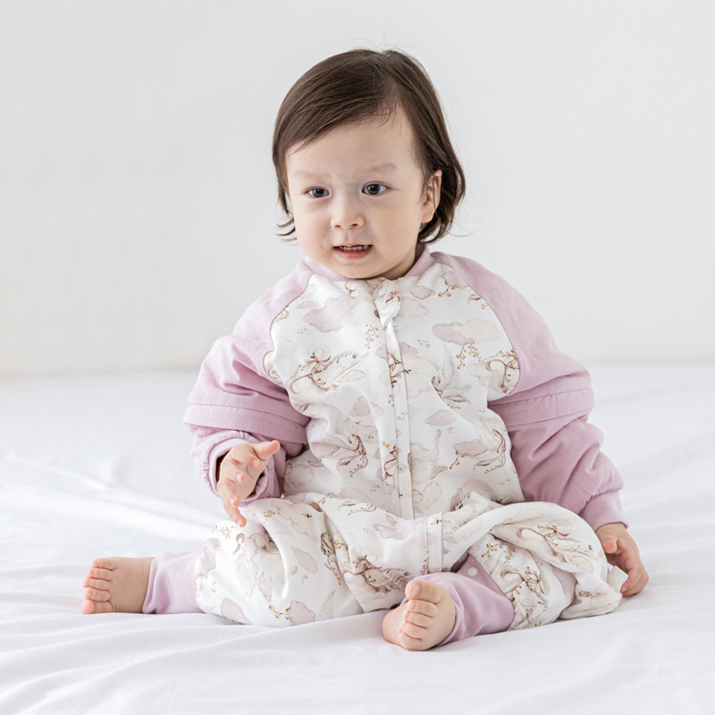 Dječja spavaća vreća za jesen i zimu s punilom od mulberry silk, podijeljene noge, odvojivi rukavi, stil jedne pidžame u jednoj komadu