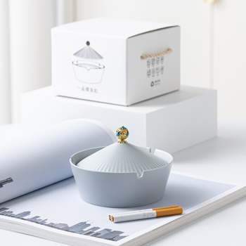 Cenușar ceramic cu capac, stil retro-modern, potrivit pentru casă și birou (Material: ceramică; Stil: artă modernă; Greutate: 800 g; Imprimare logo: disponibilă; Calitate: primă clasă)