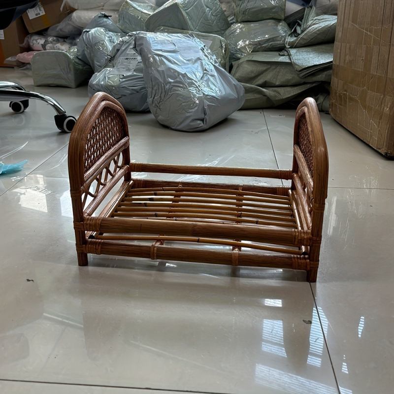 Pozadie stojan – ručne tkaný ratánový posteľný rekvizit, vintage retro pozadie pre fotografovanie oblečenia (Materiál: bambusové tkané drevo; Hmotnosť: 1,5 kg; Použitie: Fotografia oblečenia)