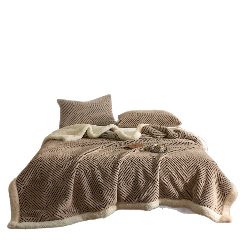 Ελαφρύς και πολυτελής φλις κοραλλιού κουβέρτα με ριγέ σχέδιο, 300-500 γρ., για άνοιξη και φθινόπωρο.