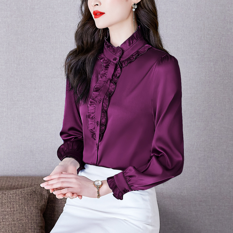 Košulja uskog kroja, stojeći ovratnik i dugi rukavi, jednofarbna tkanina od simuliranog sija, sadržaj glavnog materijala 95%+