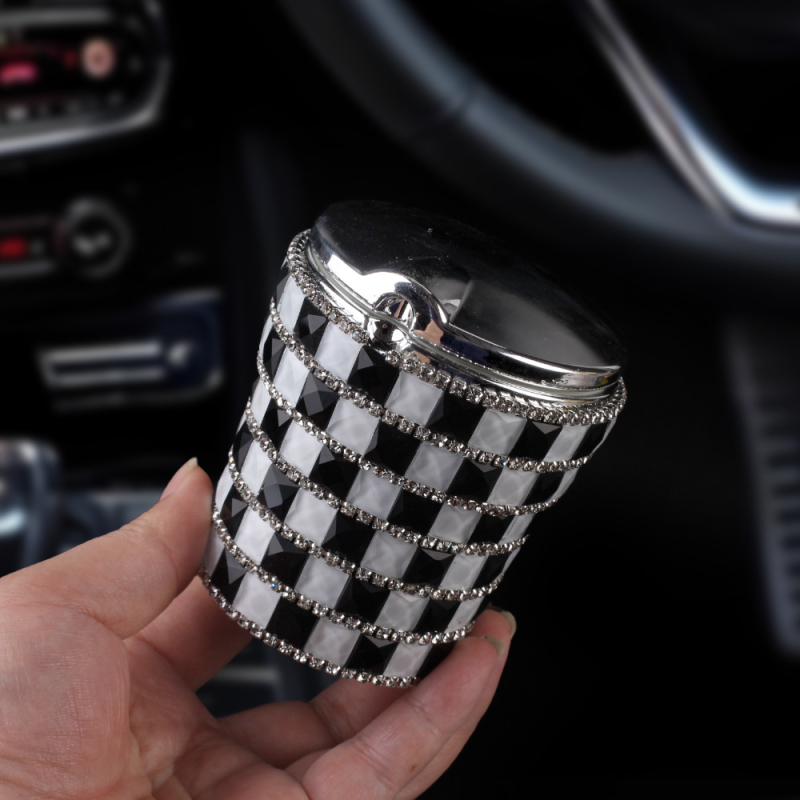 Auto pepeljar, plastični, 150 g, za automobil, Klasa A.