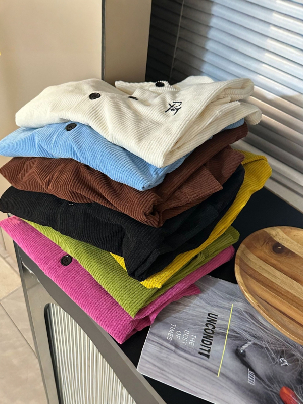 Ženska corduroy polo majica, dugi rukavi, izvezeni, redovitog kroja, polo ovratnik