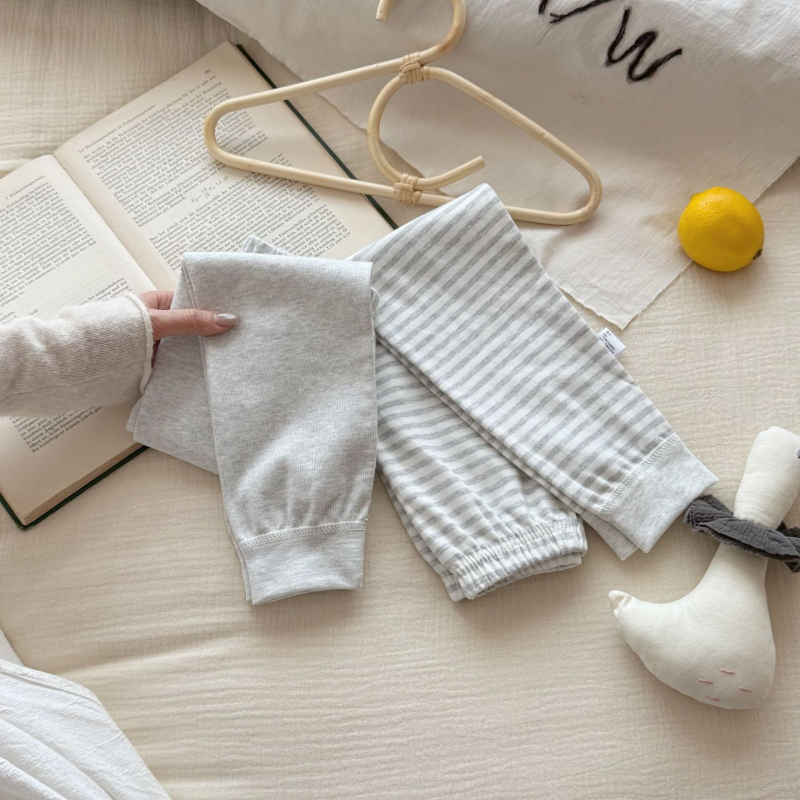 Dječje pamučne legice s prugama, srednji pojas, elastičan pojas, 100% pamuk, proljeće–jesen