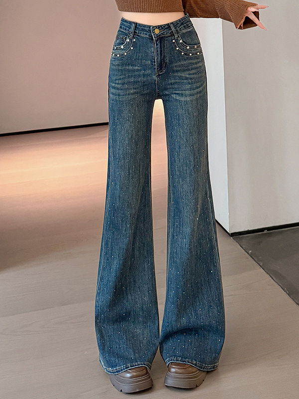 Traperice bootcut od pamukasto-elastičnog denima, visok struk, mikro flare, rhinestones ukrasi, zima 2025