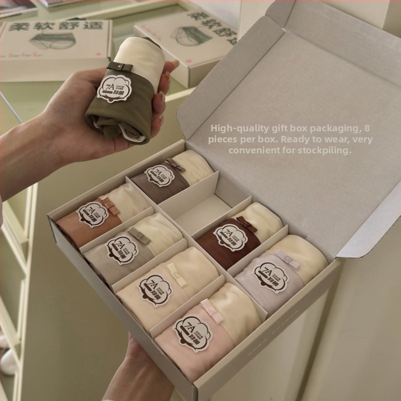 Γυναικείο εσώρουχο με μεσαίο ύψος μέσης, πλεκτό πολυεστερικό ύφασμα, επένδυση στην περιοχή καβάλας 80–90% βισκόζη, απορρόφηση υγρασίας, χωρίς ορατές γραμμές κάτω από τα ρούχα