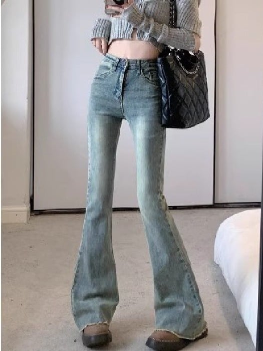 Дънки дамски с висока талия и камбановидни крачоли, с ефект на износване, памук 80–90%, кадифени детайли