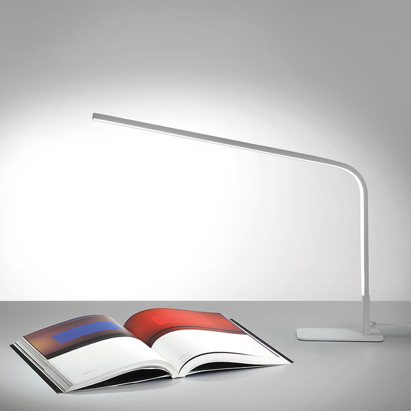 LED stolna lampica za čitanje i učenje — zaštita očiju, CRI ≥95, metalni abažur, 220V napajanje, prekidač na gumb