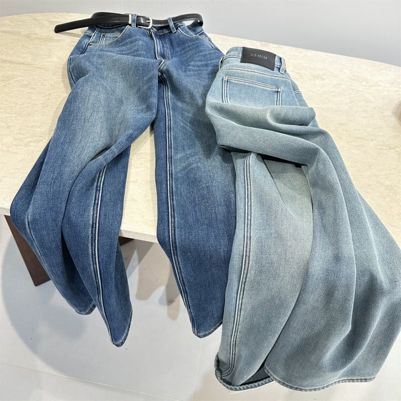 Дънки с висока талия и широки крачоли, подплатени с флийс, измит деним