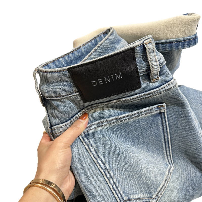 Дънки с висока талия и широки крачоли, подплатени с флийс, измит деним