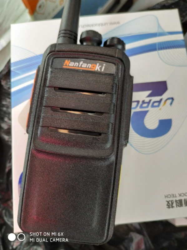 Двупосочна радиостанция Southern Star 918: 400–480 MHz, обхват до 5 км, без SIM карта