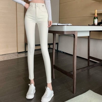 Ženske traperice, visoki pojas, uski kroj, poliester materijal, mikroelastičnost