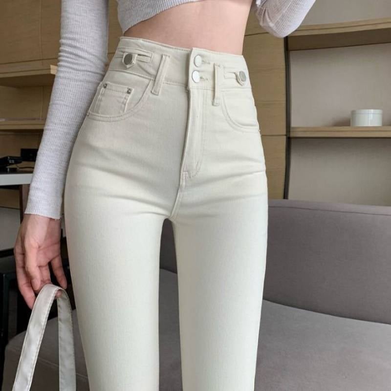 Ženske traperice, visoki pojas, uski kroj, poliester materijal, mikroelastičnost