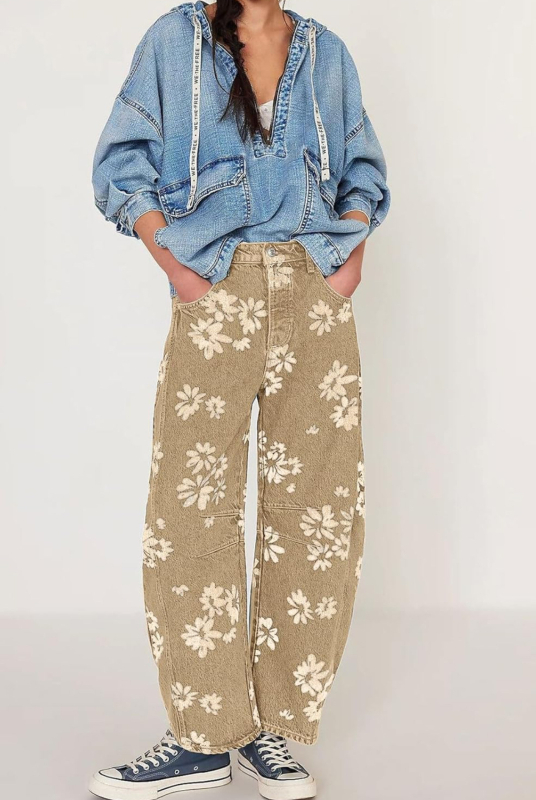 Virágmintás farmernadrág, lazán széles szárú, 9/10 hossz, középmagas derék, denim pamut-poliészter