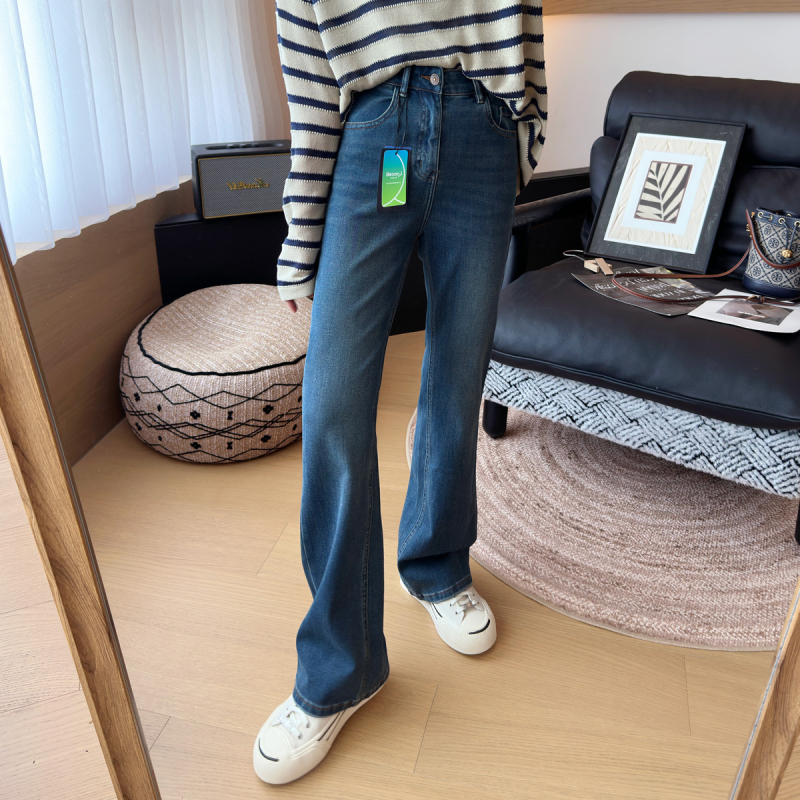 Traperice od denima s flisom, visokim strukom, bootcut kroj, debeli denim, zima 2025