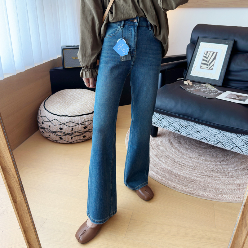 Traperice od denima s flisom, visokim strukom, bootcut kroj, debeli denim, zima 2025