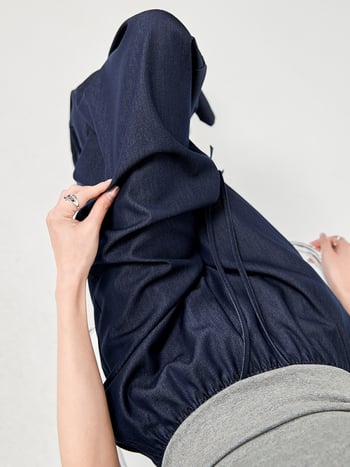 Дънки: широки крачоли, права кройка, еластична талия, смес Тенсел (Lyocell) и полиестер, измиване, микроеластичност