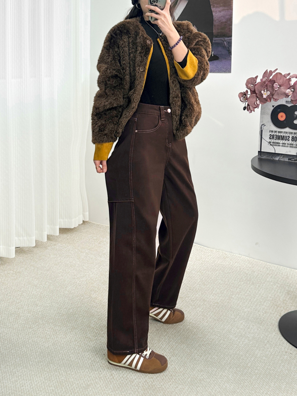 Pamukasto-elastične traperice, klinasti kroj, visok pas, flis podstava, mješavina polyester-Lyocell 30–50%