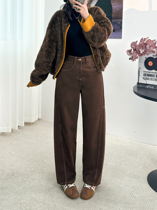 Pamukasto-elastične traperice, klinasti kroj, visok pas, flis podstava, mješavina polyester-Lyocell 30–50%