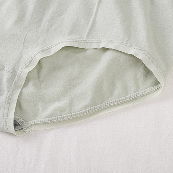 Nylon középmagasságú seamless lélegző női alsónemű, viszkóz bélésű