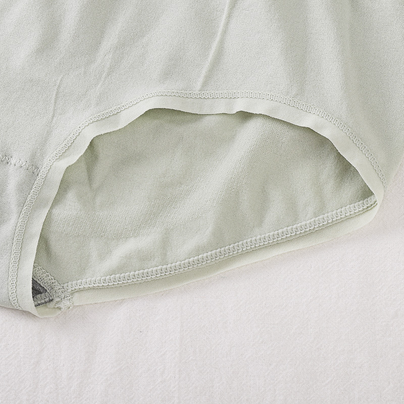 Nylon középmagasságú seamless lélegző női alsónemű, viszkóz bélésű