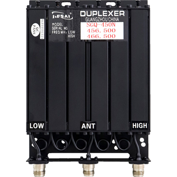 Seven duplexni prijemnik – 30W, raspon frekvencija 136–520 MHz, domet >50 km, otporan na prašinu