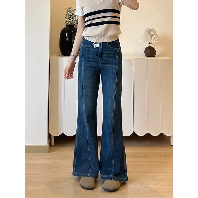 Дънки от деним с разширяващи се крачоли, еластични, силует круша, средна дължина