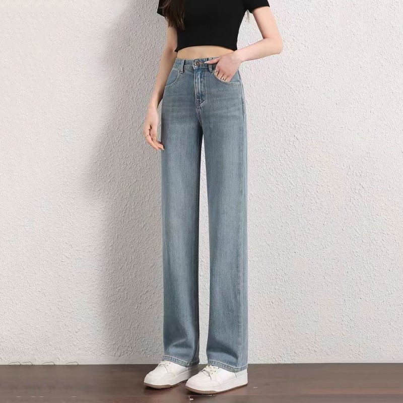 Дънки с права кройка, модалова тъкан, микроеластични, талия средна височина, дебела материя