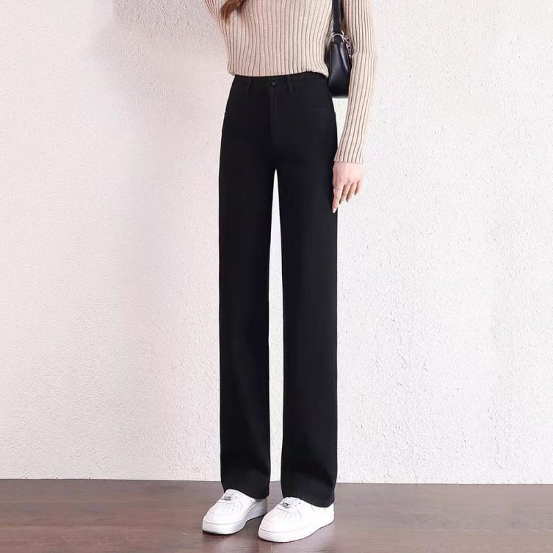 Дънки с права кройка, модалова тъкан, микроеластични, талия средна височина, дебела материя