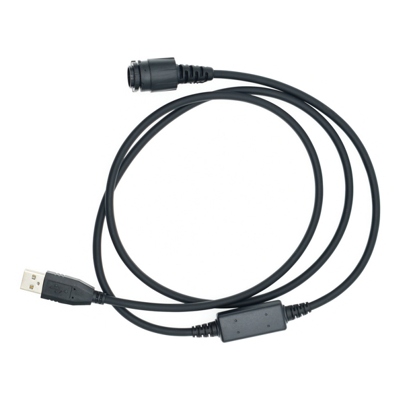 USB kabel za upis frekvencija za XPR4500, DG4100M, XTL2500, M8668 i XTL5000 — domet 10–50 km, RF izlazna snaga 1 W, bez baterije