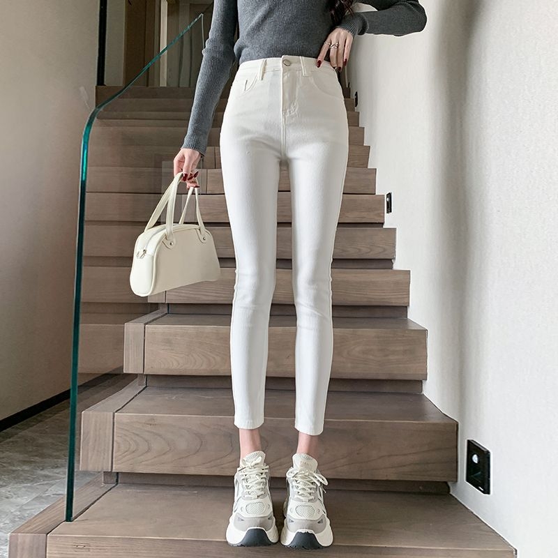 Traperice s visokim strukom, uski kroj, denim 95% pamuka, gradski stil