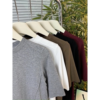 Ženski viskozni T-shirt, slim-fit, s okruglim izrezom i 3/4 rukavima