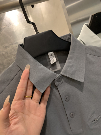 Férfi rövid ujjú póló, karcsú szabás, laminált anyag, lélegző és nedvszívó