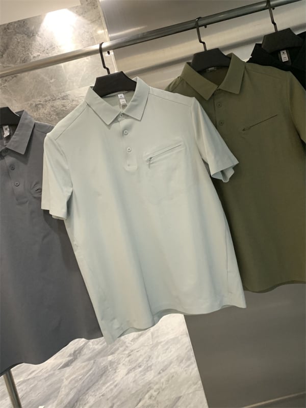 Férfi rövid ujjú póló, karcsú szabás, laminált anyag, lélegző és nedvszívó