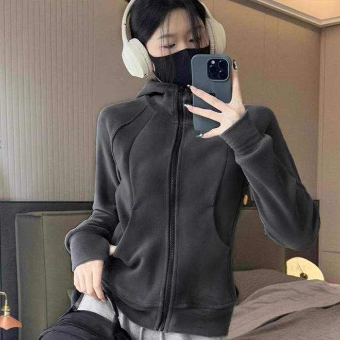 Дамско качулково двустранно поларено късо яке, слим кройка, цип, висока яка, полиестер