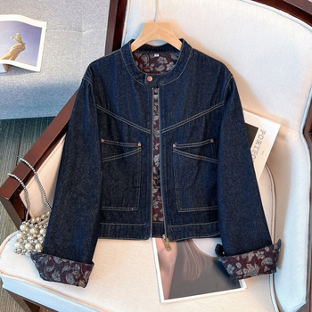 Деним яке за жене с кръгла яка, къс модел, дълги ръкави, памук 80–90%, есен 2025, елегантен градски стил