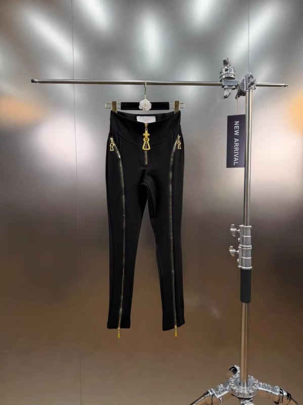Pantalone od pamukaste smjese, dugi, uski kroj, jednobojne