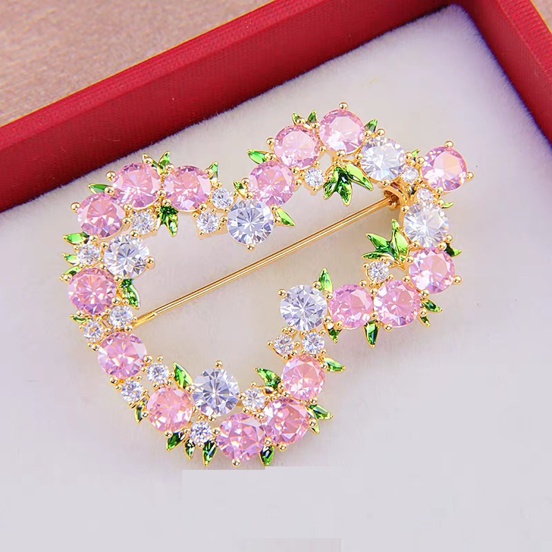 Брошка от мед с диамантено инкрустиране, корейски стил, зимна колекция 2025