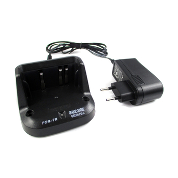 Yaesu VX-7R, VX-6R és VX-5R kézibeszélőhöz töltő – közvetlen töltés és CD15A osztott töltő, bemenet 100-240 V, kimenet 12 V
