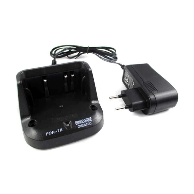 Yaesu VX-7R, VX-6R és VX-5R kézibeszélőhöz töltő – közvetlen töltés és CD15A osztott töltő, bemenet 100-240 V, kimenet 12 V