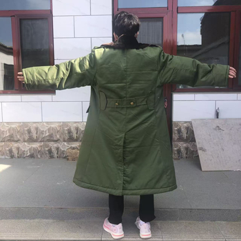 Muški zimski kaput od vune i pamuka, slobodan kroj, zatvarač, okrugli ovratnik, džepovi s patch džepovima, šiljasti rub