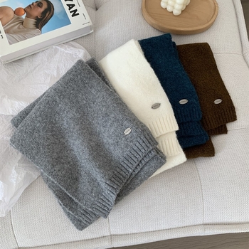 Зимен шал, права тъкан, рециклиран полиестер, държи топло, издание: Зима 2025