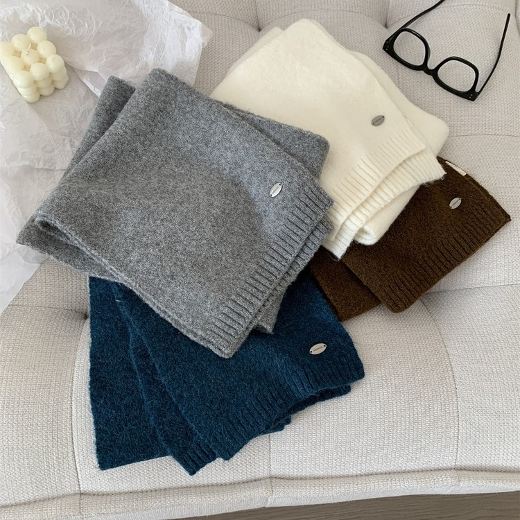 Зимен шал, права тъкан, рециклиран полиестер, държи топло, издание: Зима 2025