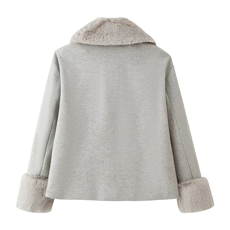 Дамско вълнено палто с пухена яка, свободен силует, къс модел, дължина 40–50 см, вълнена материя 70–80%