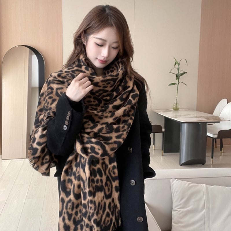 Šal s leopard uzorkom, umjetni kašmir, warp-pletenje, poliesterska mješavina 81-95%, zadržava toplinu zimi, korejskog stila svestran