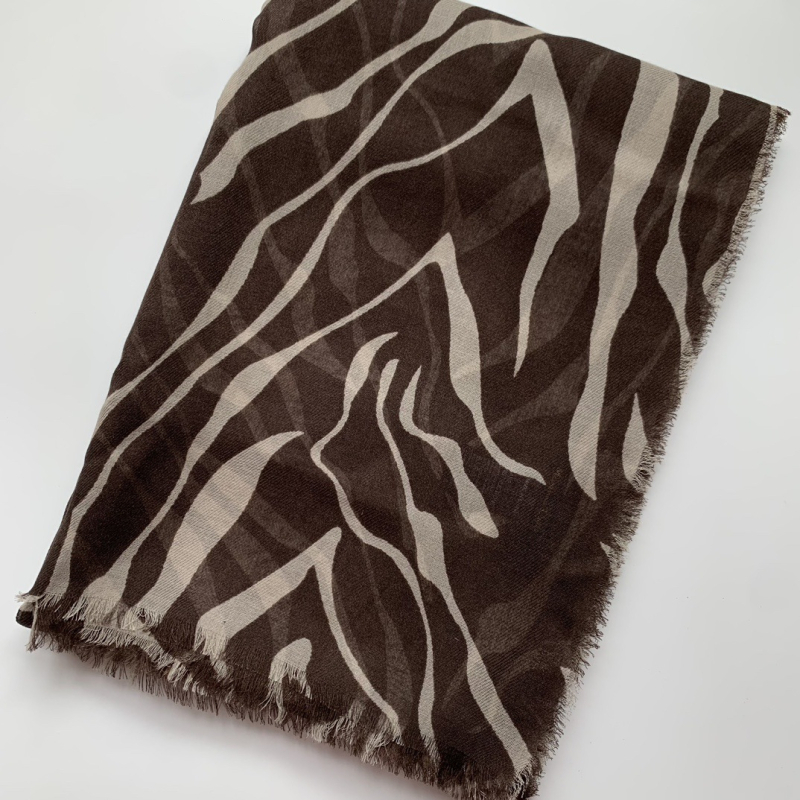 Шал със зебров модел, Modal плат, проста тъкан, зимно топло